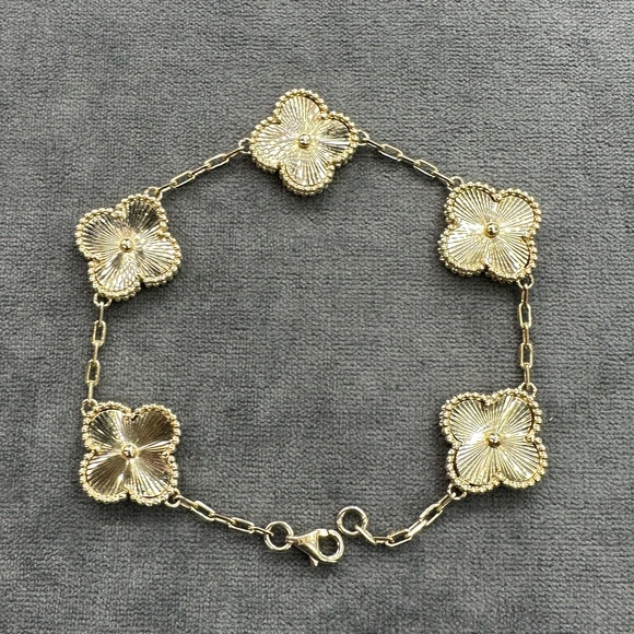 14K Clover Bracelet